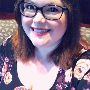 Meet your Posher, Nina